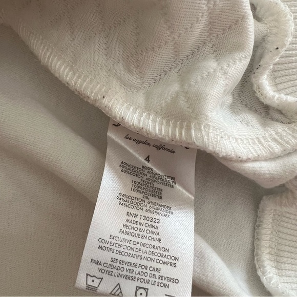 Juicy Couture- Girls Matching Set-Size 4. Color cream and gold - Picture 8 of 8